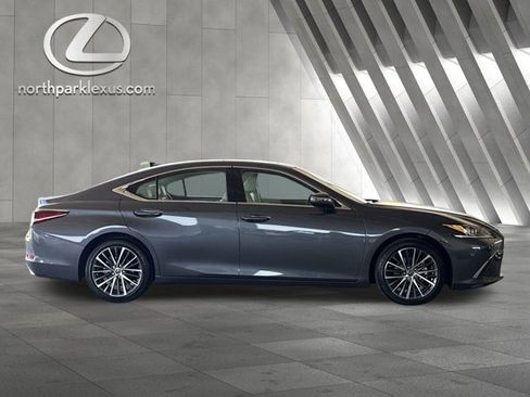 Certified 2023 Lexus ES 350 w/ Premium Package image 4