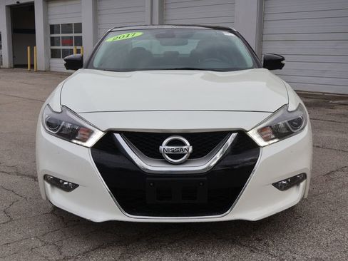 Used 2017 Nissan Maxima Platinum FWD image 3