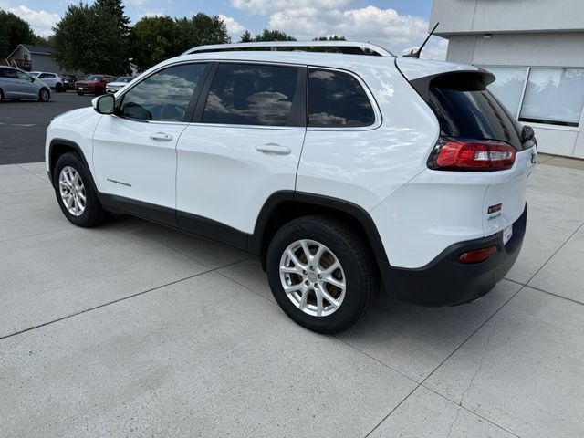 Used 2016 Jeep Cherokee Latitude AWD/4WD image 6