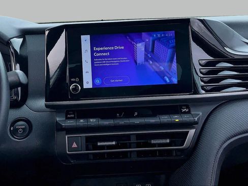 Used 2025 Toyota Camry SE FWD image 7