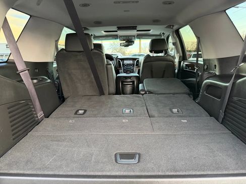 Used 2016 Cadillac Escalade Luxury image 28