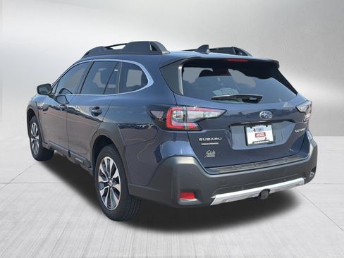 Certified 2025 Subaru Outback Limited AWD/4WD image 5