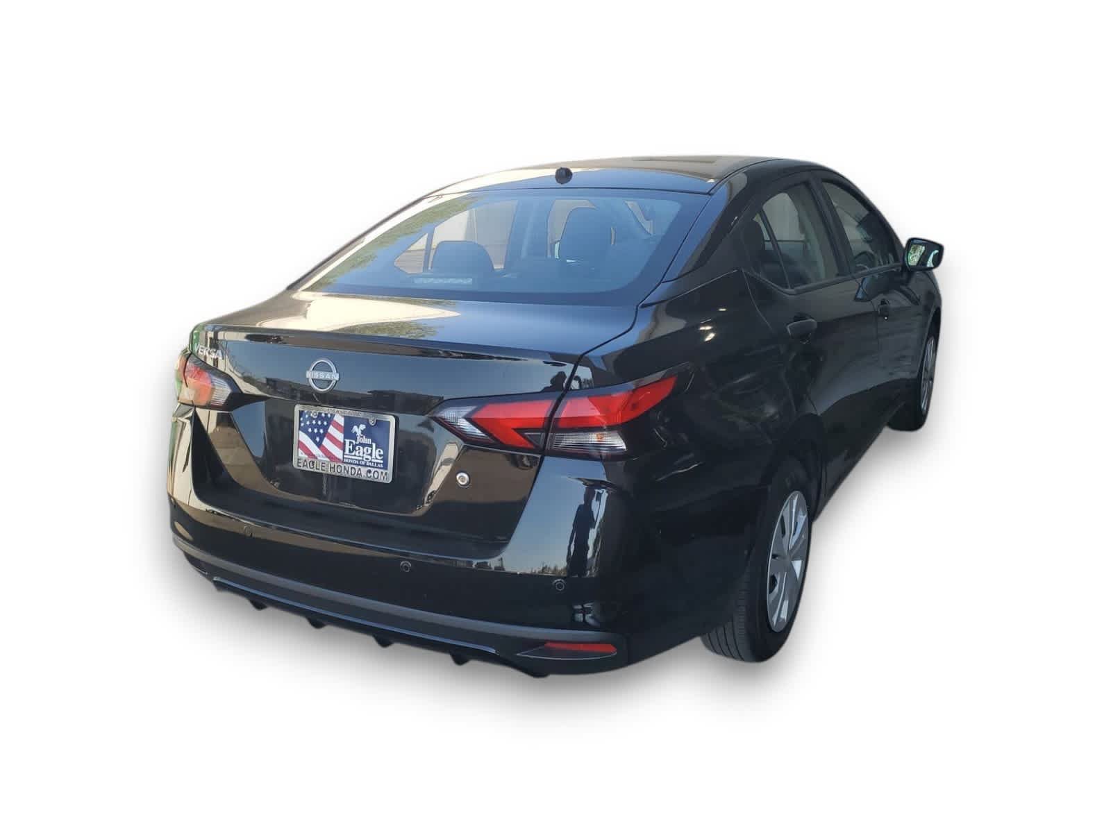 Used 2025 Nissan Versa S FWD image 5