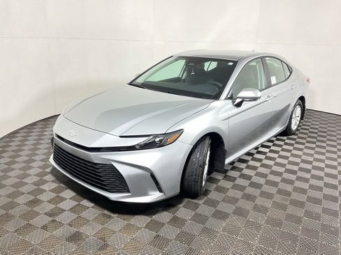 New 2026 Toyota Camry LE image 9