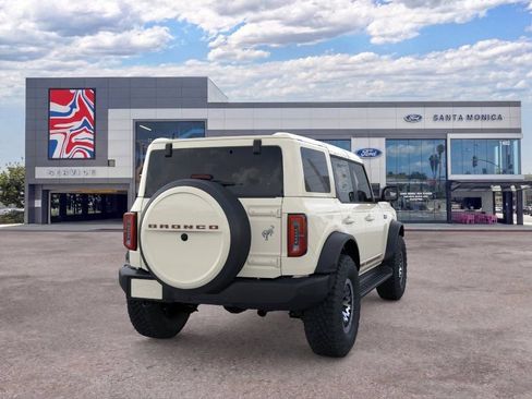 New 2026 Ford Bronco Outer Banks w/ Sasquatch Package AWD/4WD image 8