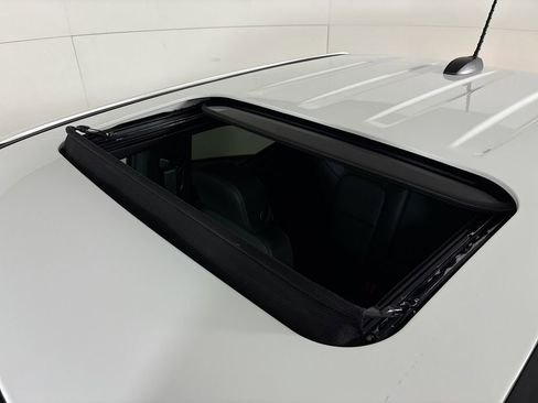 New 2025 GMC Canyon Elevation w/ Convenience Package image 21