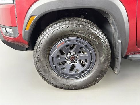 Used 2025 Nissan Frontier PRO-4X AWD/4WD image 27