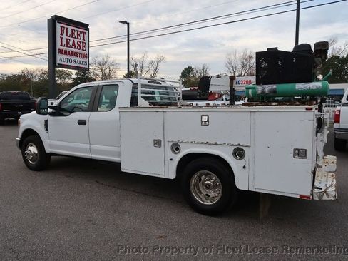 Used 2017 Ford F350 XL w/ XL Value Package image 3