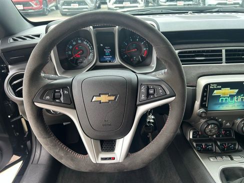 Used 2015 Chevrolet Camaro ZL1 RWD image 21