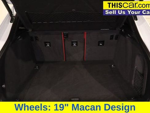Used 2018 Porsche Macan S image 24