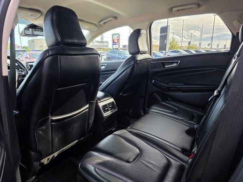Used 2022 Ford Edge Titanium AWD/4WD image 13