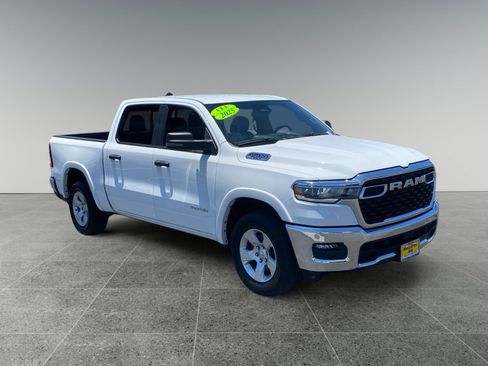Used 2025 RAM 1500 Big Horn AWD/4WD image 7