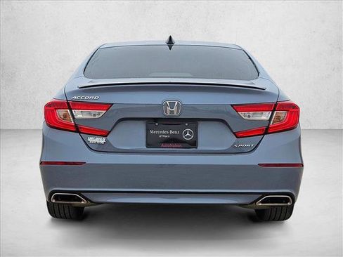 Used 2022 Honda Accord Sport image 6