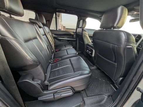 Used 2020 Ford Expedition Max XLT w/ Equipment Group 202A image 27