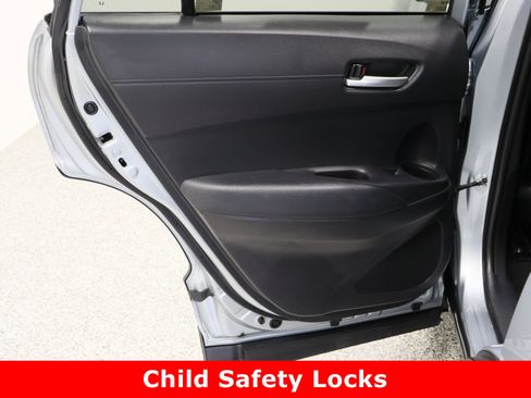 Certified 2024 Toyota Corolla Cross XLE image 27