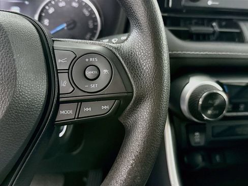 Certified 2022 Toyota RAV4 LE AWD/4WD image 21