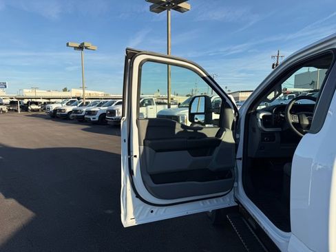 New 2026 Ford F550 4x4 Regular Cab Super Duty image 11