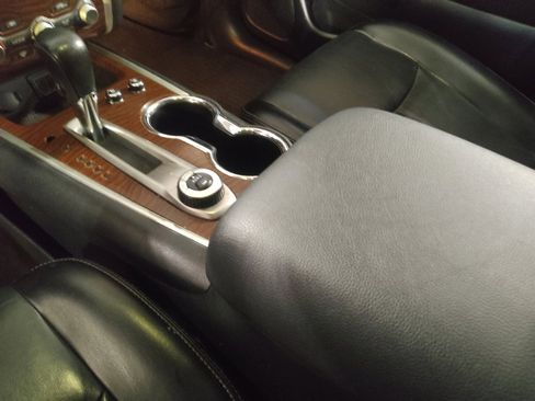 Used 2020 Nissan Pathfinder Platinum image 26