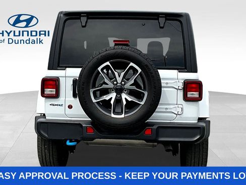 Used 2024 Jeep Wrangler Unlimited AWD/4WD image 7