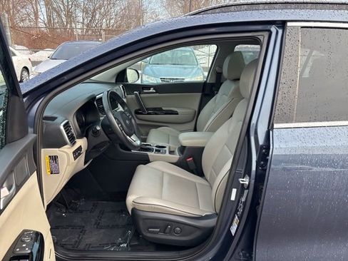 Used 2022 Kia Sportage EX w/ EX Technology Package image 21