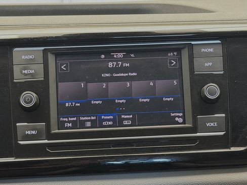 Used 2024 Volkswagen Taos S image 9