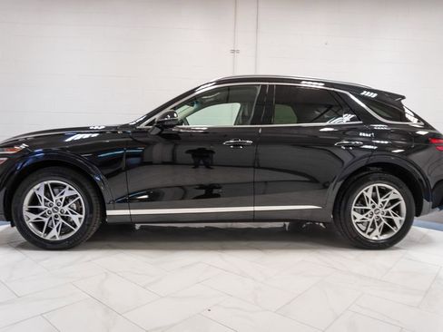 Used 2025 Genesis GV70 2.5T AWD/4WD image 33