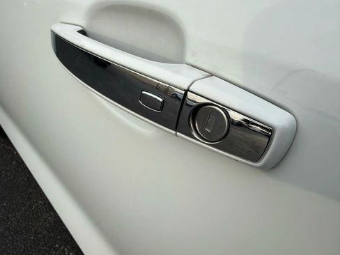 Used 2017 Chevrolet Trax LT w/ Driver Confidence Package image 8