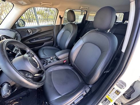 Used 2019 MINI Cooper Clubman image 16