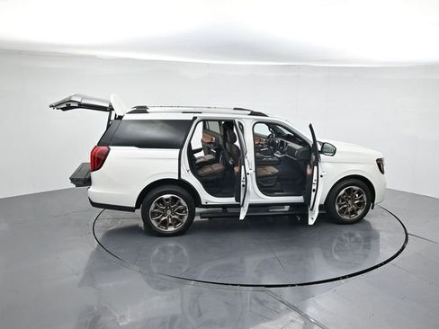 New 2025 Ford Expedition King Ranch image 42