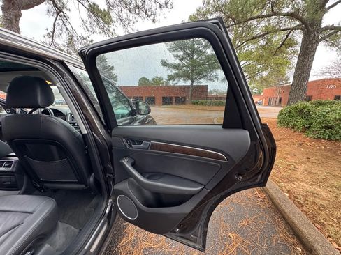 Used 2016 Audi Q5 2.0T Premium Plus w/ Technology Package image 26