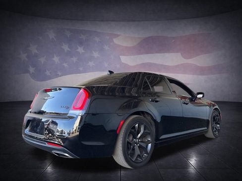 Used 2022 Chrysler 300 S RWD image 5