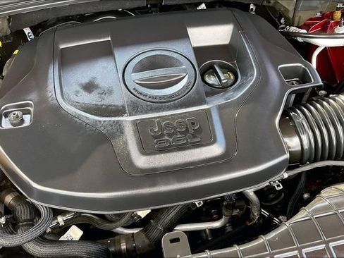 Used 2023 Jeep Grand Cherokee Summit w/ Adv Protech Group IV AWD/4WD image 30