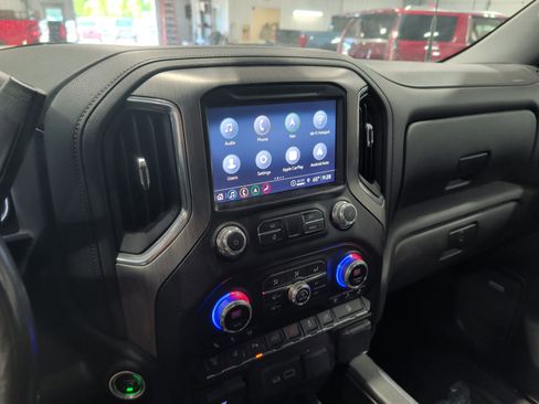 Used 2021 GMC Sierra 3500 Denali AWD/4WD image 11