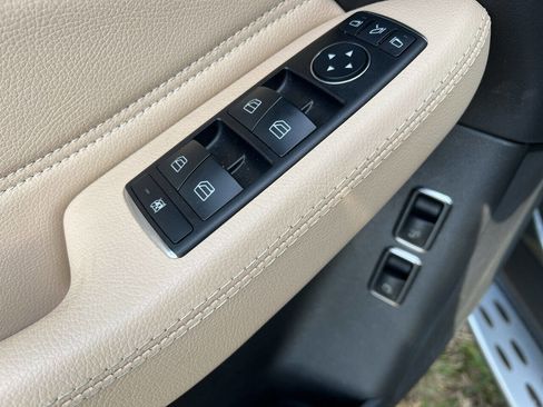 Used 2018 Mercedes-Benz GLS 450 4MATIC image 16