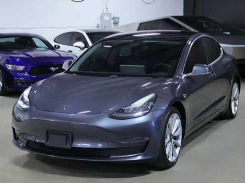 Used 2019 Tesla Model 3 Standard Range Plus image 6