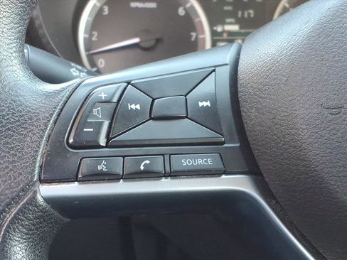 Used 2020 Nissan Versa S image 15