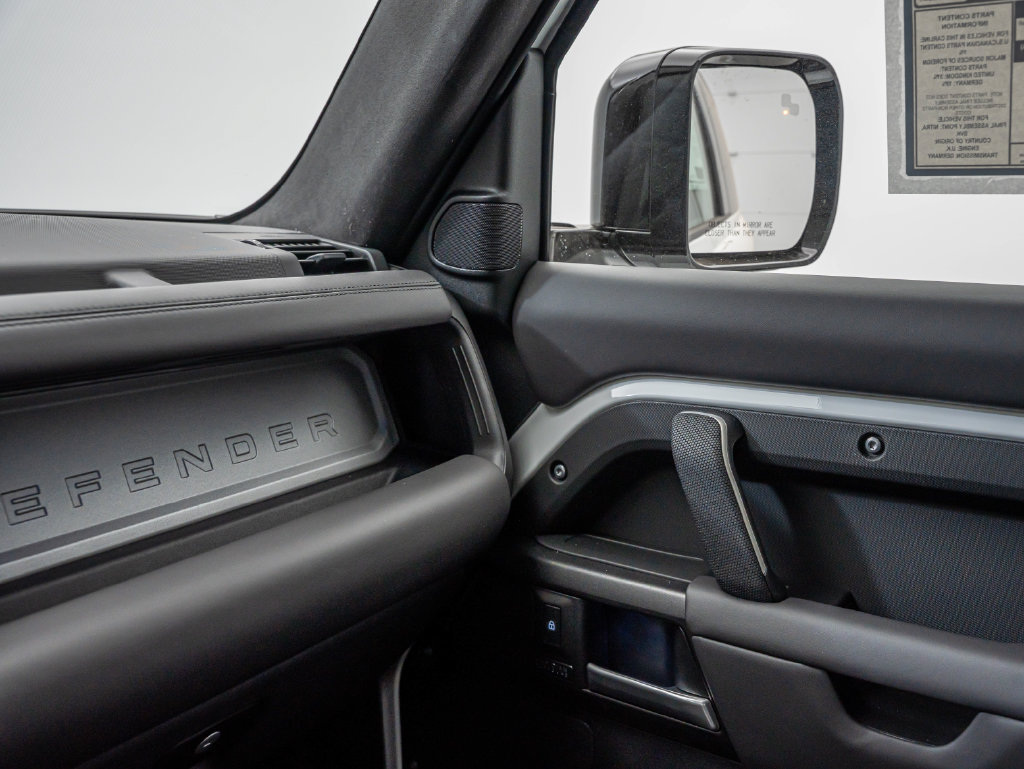 New 2026 Land Rover Defender 90 V8 AWD/4WD image 41
