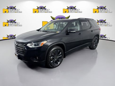 Used 2021 Chevrolet Traverse RS image 1