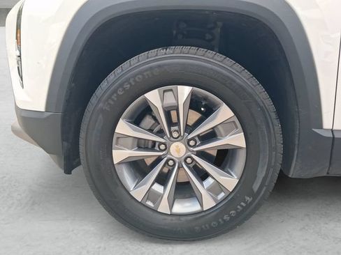 Used 2026 Chevrolet Equinox LT w/ Convenience Package II FWD image 29