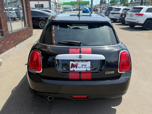 Used 2015 MINI Cooper 4-Door Hardtop FWD image 5