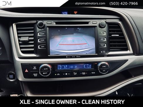 Used 2018 Toyota Highlander XLE AWD/4WD image 34