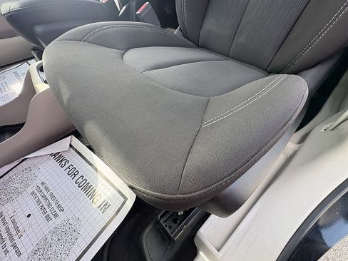 Used 2023 Chrysler Voyager LX FWD image 32
