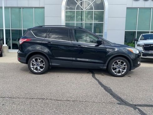 Used 2015 Ford Escape SE w/ Equipment Group 201A AWD/4WD image 4