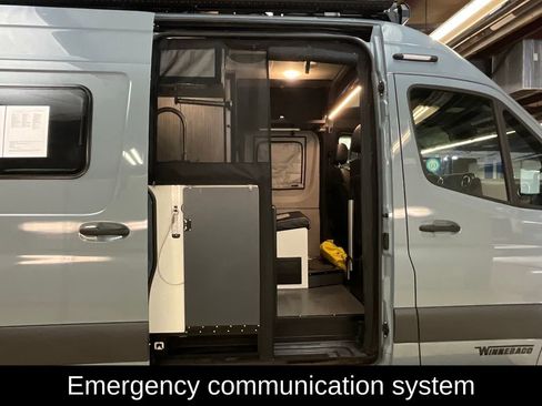 Used 2022 Mercedes-Benz Sprinter 2500 image 8