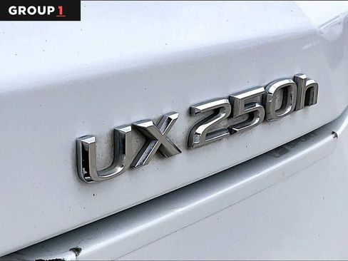 Certified 2024 Lexus UX 250h F Sport FWD image 28