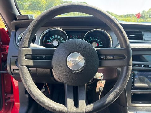 Used 2012 Ford Mustang Coupe RWD image 13