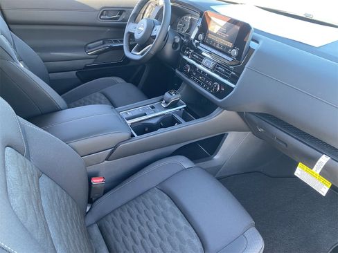 New 2025 Nissan Pathfinder SV w/ Black Appearance Package image 13