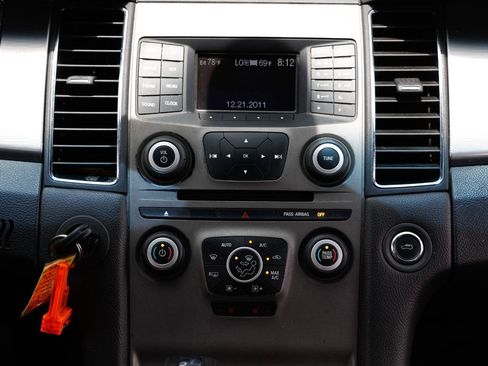Used 2013 Ford Taurus SEL FWD image 29