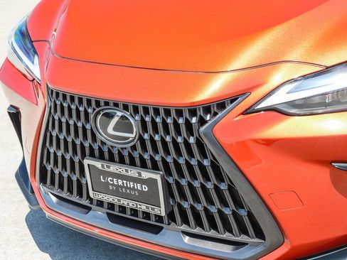 Certified 2024 Lexus NX 250 FWD image 10