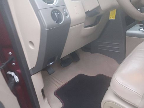 Used 2005 Ford F150 Lariat AWD/4WD image 12